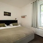 Aeuchen Am Rosenthal * Monschau